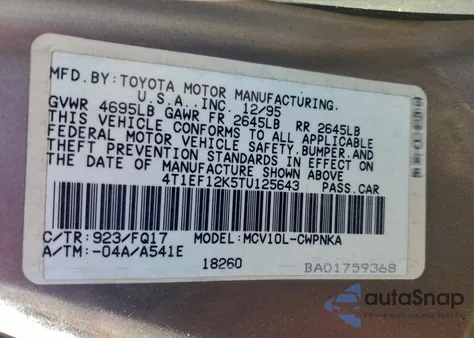 1996 Toyota Camry Le z USA, uszkodzony, nr VIN 4T1EF12K5TU125643